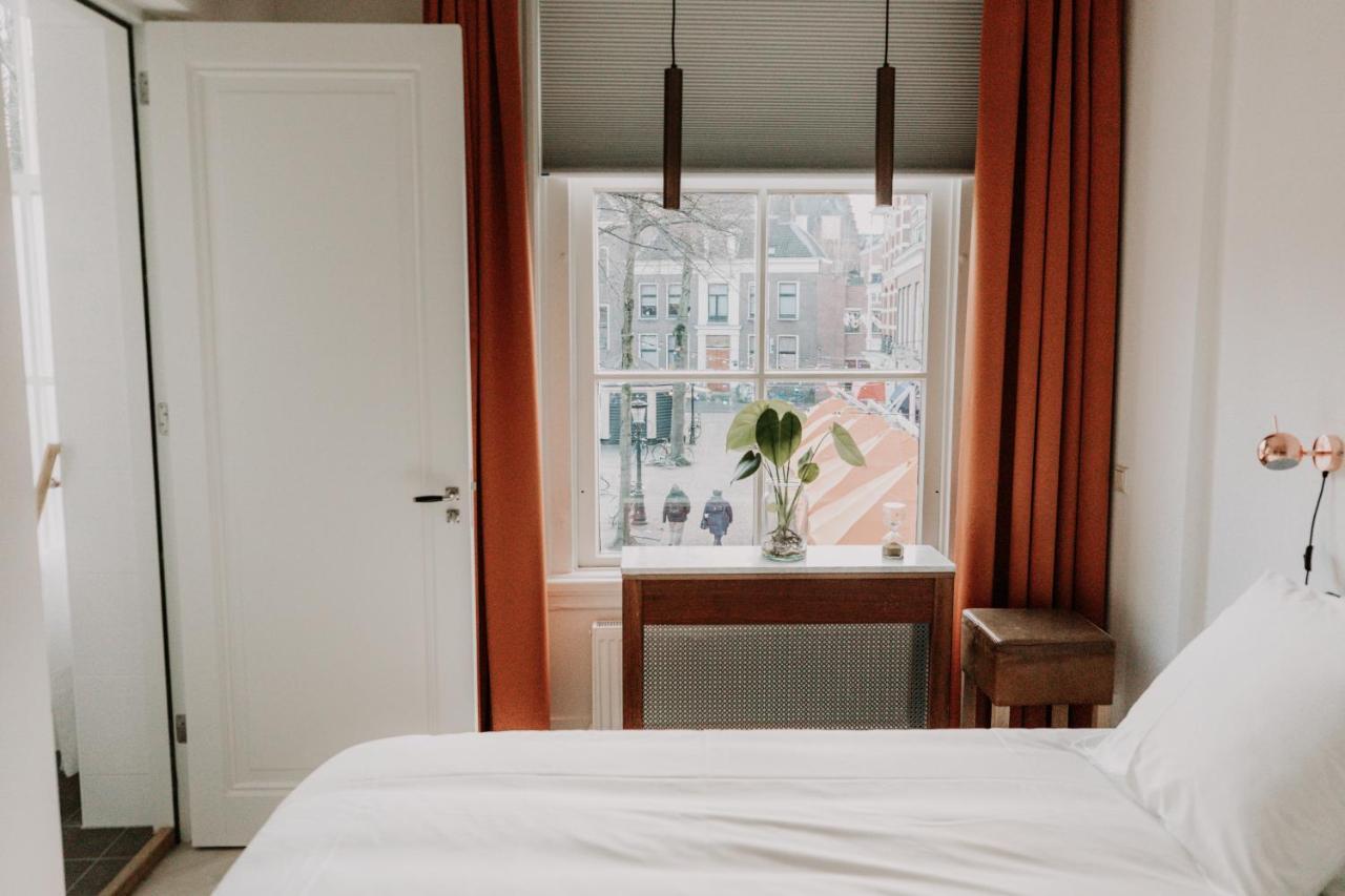 Brass Hotel 2*